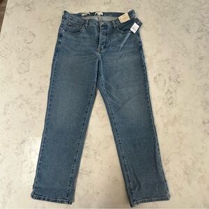 NWT Universal Thread Mid-Rise 80s Slim Light/medium Wash Jeans. Size 14